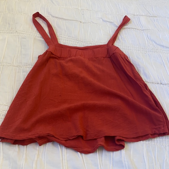 Side button tank top - Picture 2 of 2